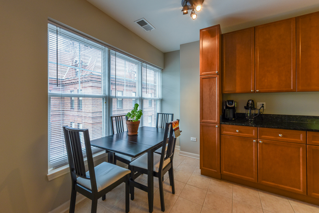 255 E Liberty Dr #504-2, Wheaton, IL 60187 photo 10