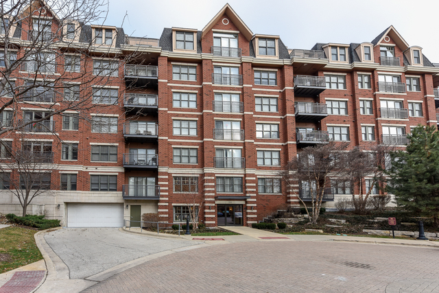 255 E Liberty Dr #504-2, Wheaton, IL 60187 photo 1