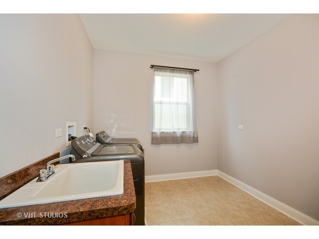 26 W030 Armbrust Ave, Wheaton, IL 60187 photo 16