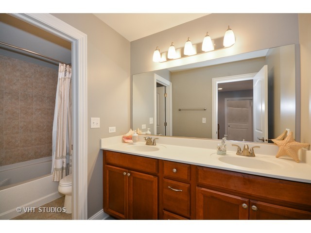 26 W030 Armbrust Ave, Wheaton, IL 60187 photo 15