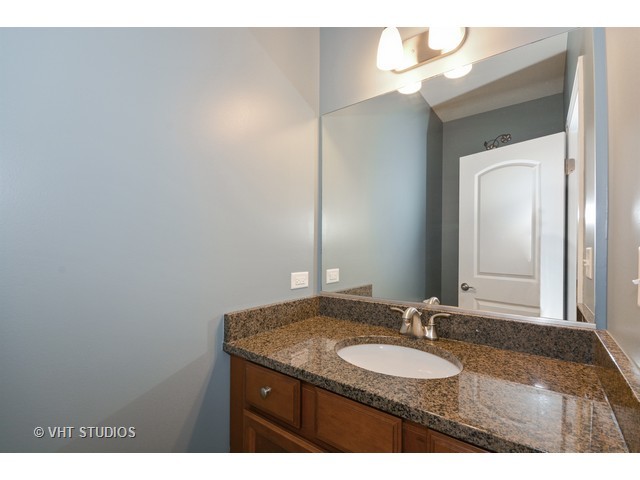26 W030 Armbrust Ave, Wheaton, IL 60187 photo 17