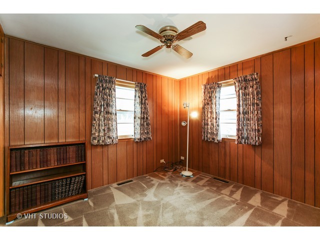615 Addison St, Elgin, IL 60120 photo 6