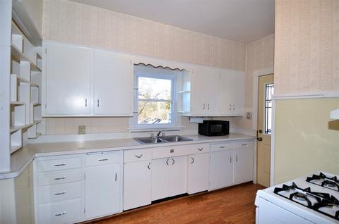 328 E 8th St, Lockport, IL 60441 photo 4