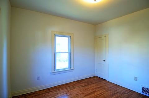 328 E 8th St, Lockport, IL 60441 photo 8
