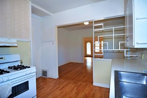 328 E 8th St, Lockport, IL 60441 photo 6