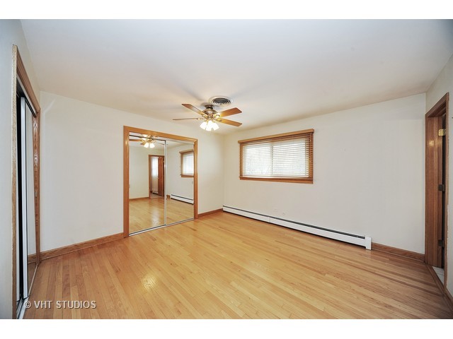 1086 Crimson Dr, Wheeling, IL 60090 photo 11