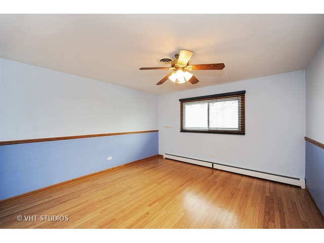 1086 Crimson Dr, Wheeling, IL 60090 photo 13
