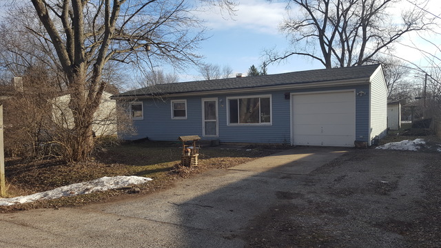 2706 Old Oak Dr, Mchenry, IL 60050 photo 1
