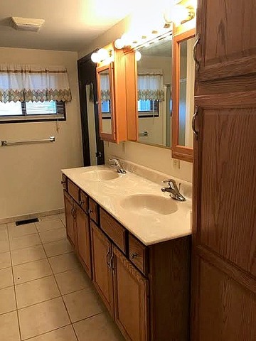 39 W132 Pleasant Dr, Elgin, IL 60123 photo 16