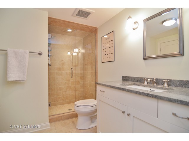 5220 N Wayne Ave, Chicago, IL 60640 photo 18