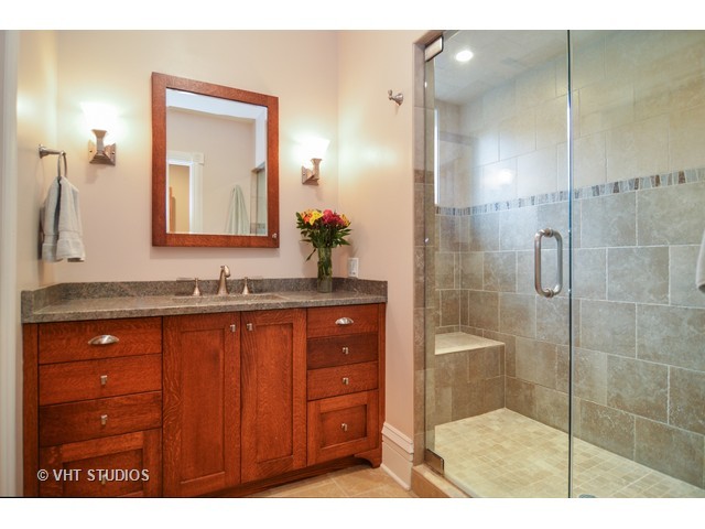5220 N Wayne Ave, Chicago, IL 60640 photo 13