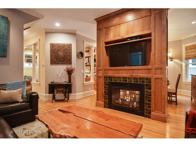 5220 N Wayne Ave, Chicago, IL 60640 photo 8