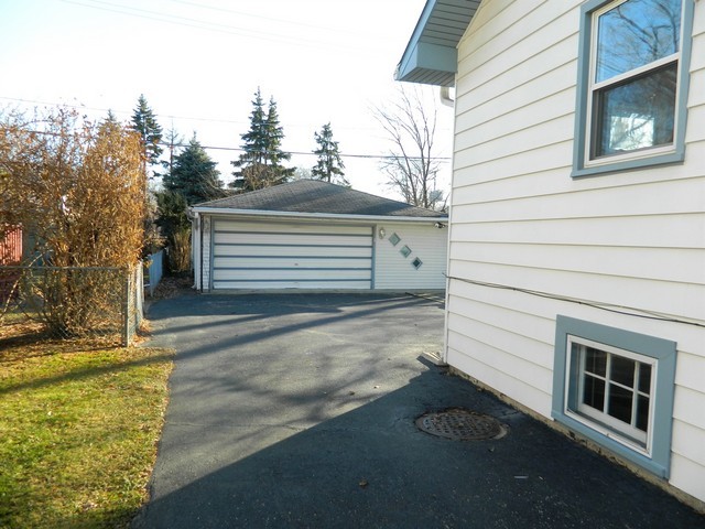 209 E Burlington St, Riverside, IL 60546 photo 19