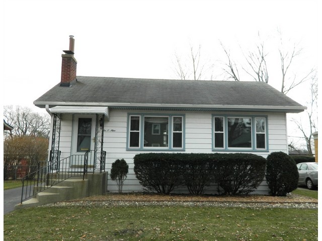 209 E Burlington St, Riverside, IL 60546 photo 2