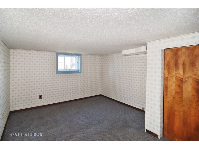 209 E Burlington St, Riverside, IL 60546 photo 11