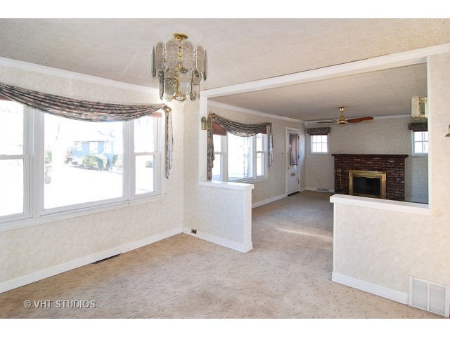 209 E Burlington St, Riverside, IL 60546 photo 4