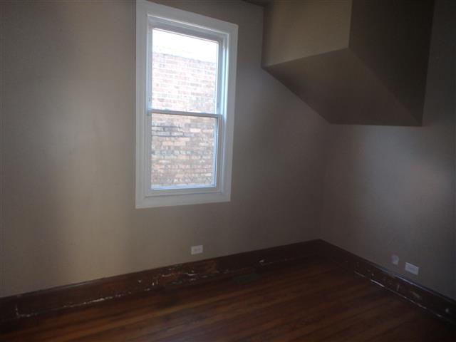 5 E 114th St, Chicago, IL 60628 photo 4