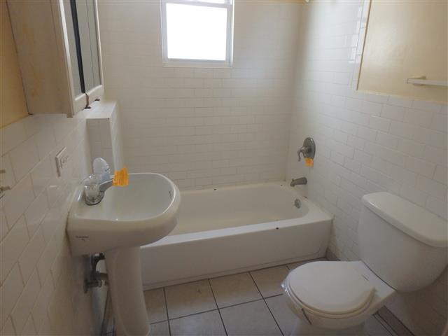 5 E 114th St, Chicago, IL 60628 photo 6
