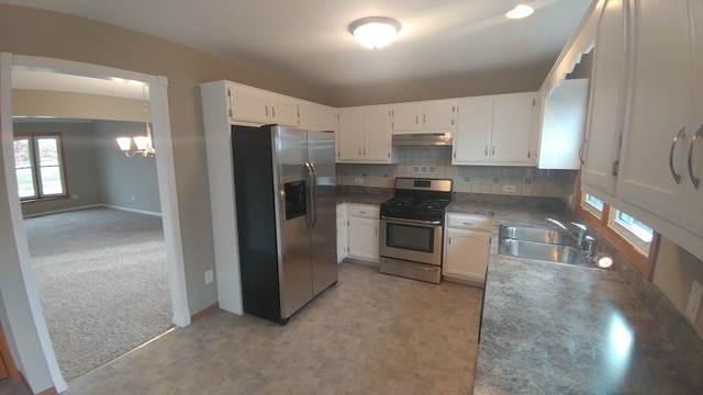 16764 W Apache Dr, Lockport, IL 60441 photo 6