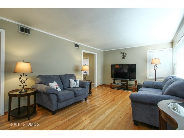 5932 Huron St, Berkeley, IL 60163 photo 2