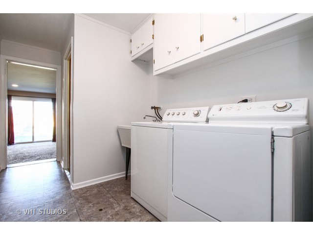 5932 Huron St, Berkeley, IL 60163 photo 9