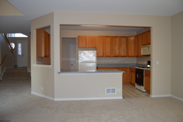 2493 Stonegate Rd, Algonquin, IL 60102 photo 4