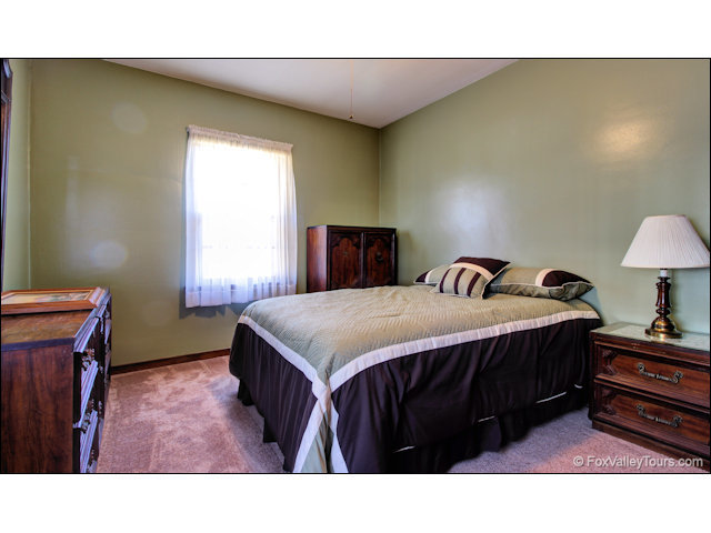 469 Watson St, Aurora, IL 60505 photo 16