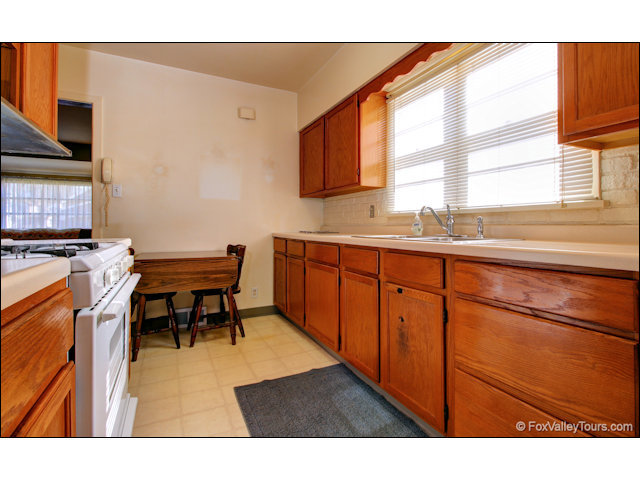 469 Watson St, Aurora, IL 60505 photo 12