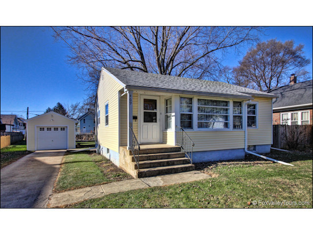 469 Watson St, Aurora, IL 60505 photo 1