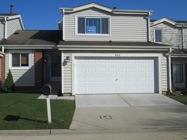 602 Claridge Cir, Hoffman Estates, IL 60169 photo 1