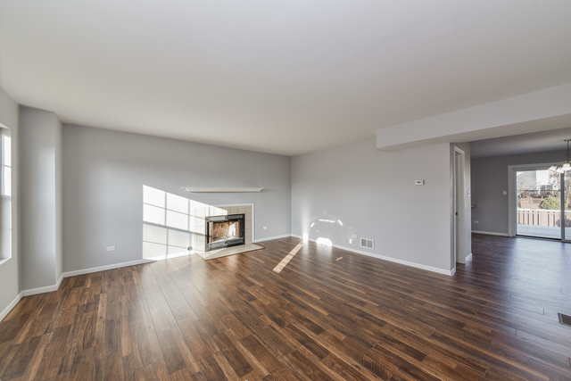 5305 Pine Trails Cir, Plainfield, IL 60586 photo 3