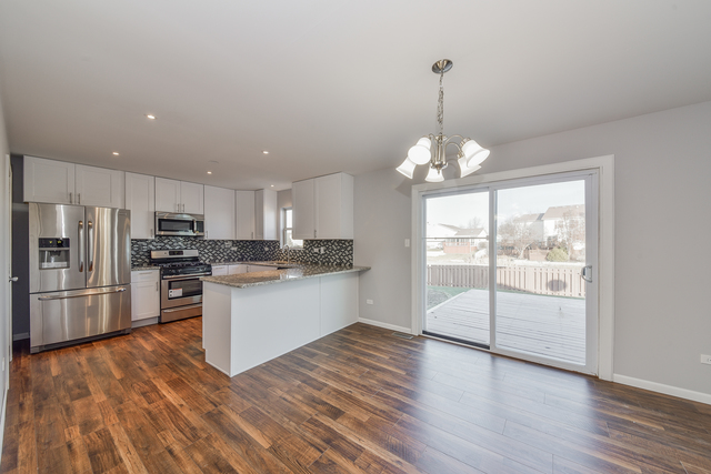 5305 Pine Trails Cir, Plainfield, IL 60586 photo 4