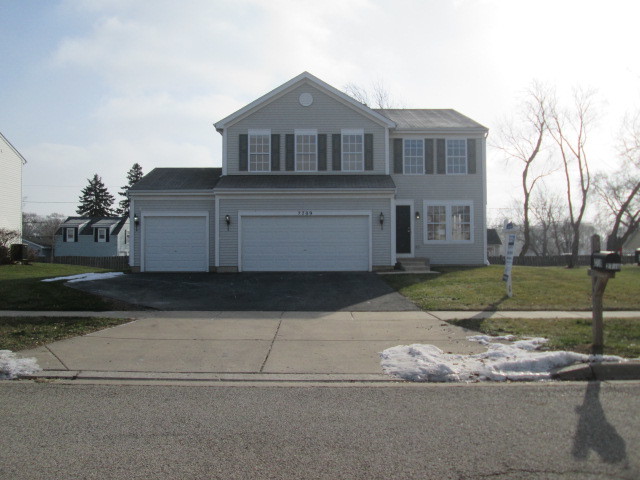 2709 Arbor Dr, Mchenry, IL 60050 photo 1
