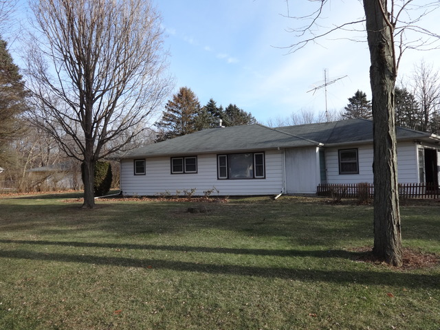160 E Rickard Dr, Oswego, IL 60543 photo 1