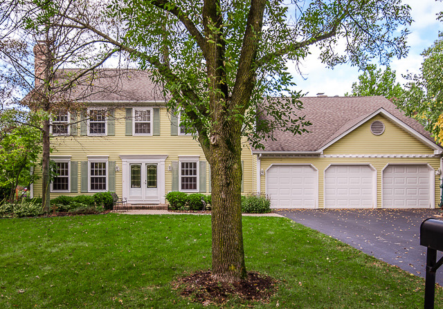 8512 Walredon Ave, Burr Ridge, IL 60527 photo 1
