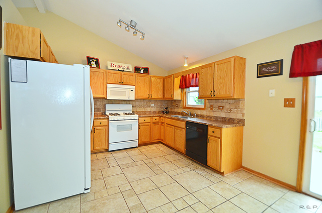 2115 Lolo Pass Dr, Plainfield, IL 60586 photo 4