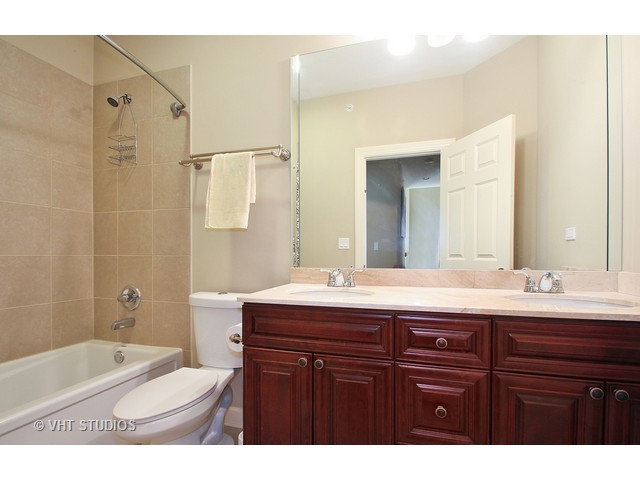 27 Legacy Ln, Wheeling, IL 60090 photo 13