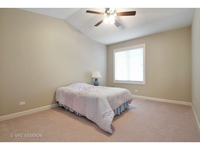 27 Legacy Ln, Wheeling, IL 60090 photo 11