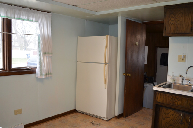 7201 Thomas Ave, Bridgeview, IL 60455 photo 5