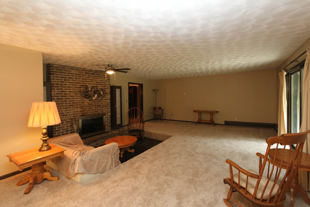 2402 Mehring Ave, Johnsburg, IL 60051 photo 9