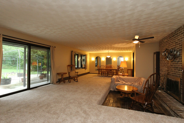 2402 Mehring Ave, Johnsburg, IL 60051 photo 7