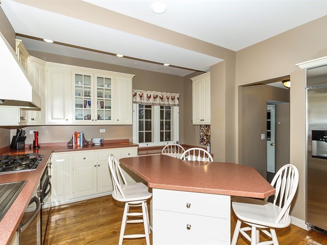43 Hamilton Ave, Elgin, IL 60123 photo 9