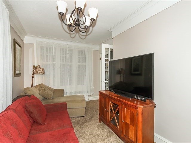 43 Hamilton Ave, Elgin, IL 60123 photo 6