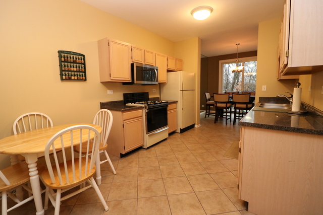 4 Brian Ct, Algonquin, IL 60102 photo 3