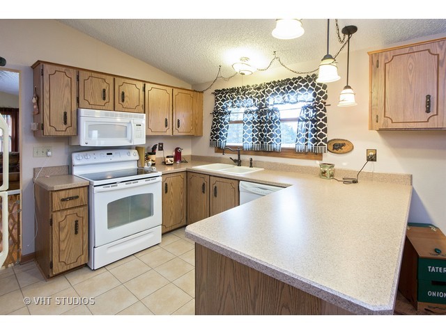 2267 E 875th Rd, Oglesby, IL 61348 photo 3