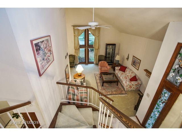 438 Simone Dr, Des Plaines, IL 60016 photo 5