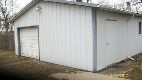 545 N 2nd St, Sheldon, IL 60966 photo 4