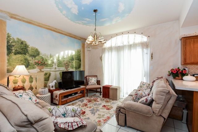 9101 Falcon Ridge Dr, Bridgeview, IL 60455 photo 4