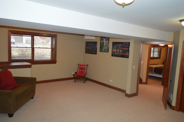2412 Hyde Park Ave, Holiday Hills, IL 60051 photo 14