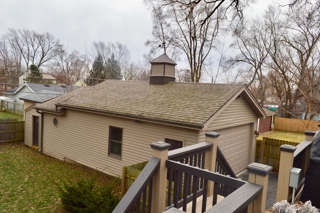 2412 Hyde Park Ave, Holiday Hills, IL 60051 photo 2
